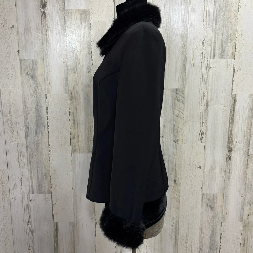 Amanda Smith Black Fur-Trimmed‎ Blazer